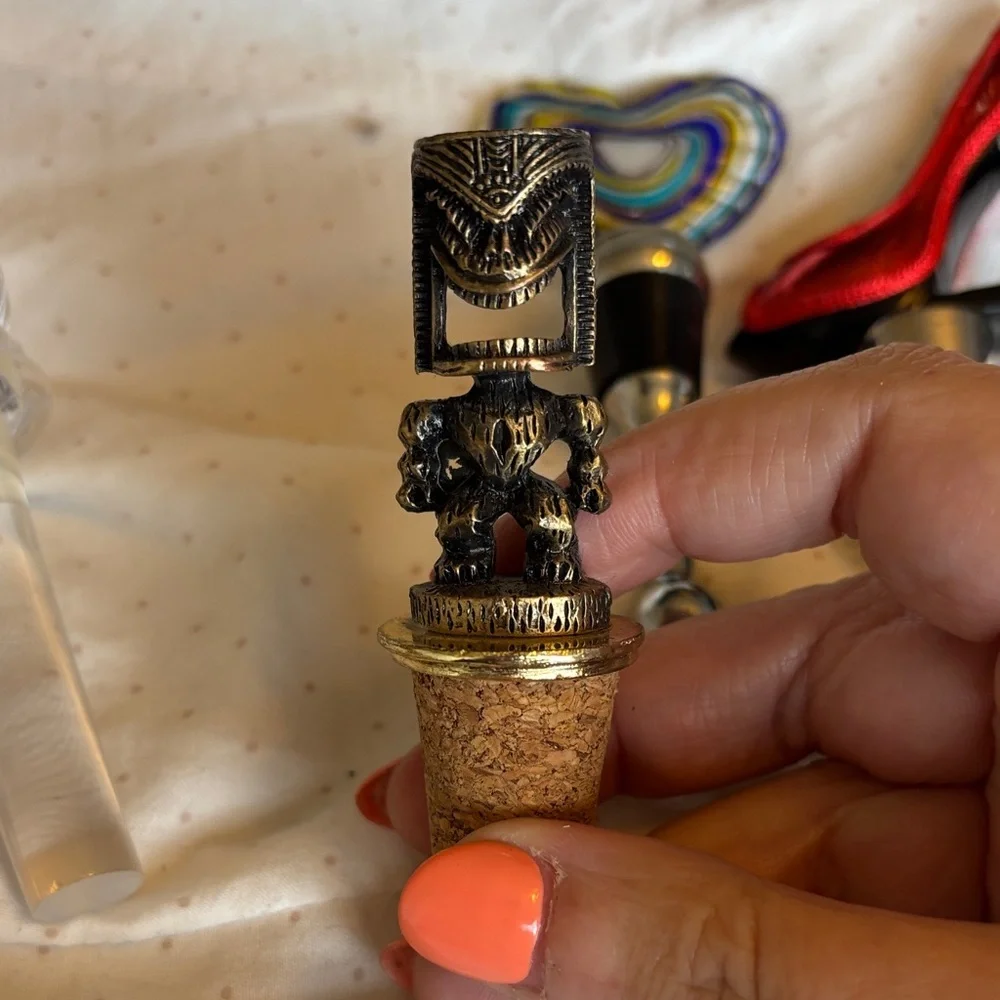 Assorted Wine Bottle Stoppers Set